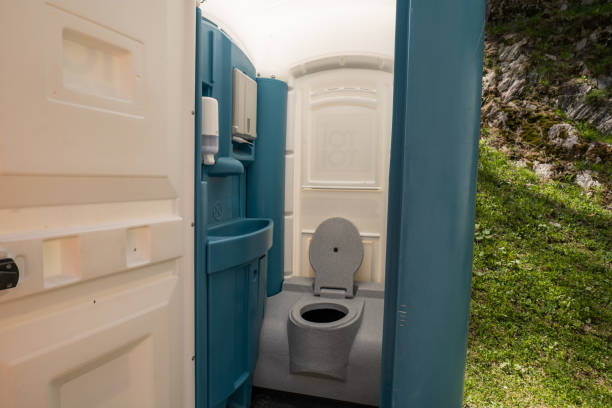 Portable Toilet Options We Offer in Shadyside, OH
